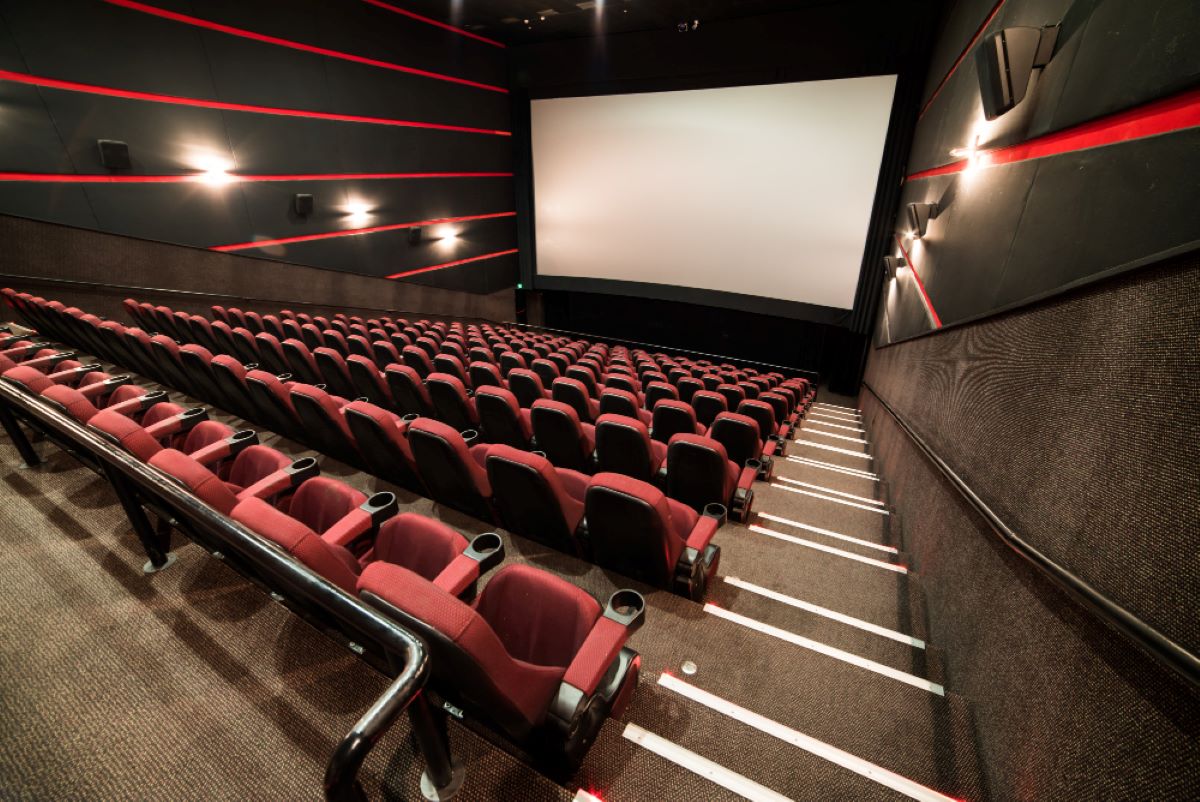 How Breathalysers in Cinemas Could Revolutionise Alcohol Control in Theatres